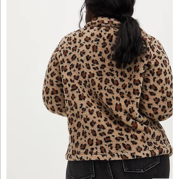 TORRID LEOPARD FAUX FUR ZIP JACKET😍 brand new! - Picture 4 of 8
